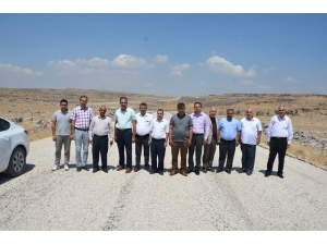 Köy Yollarında Çalışmalar Devam Ediyor