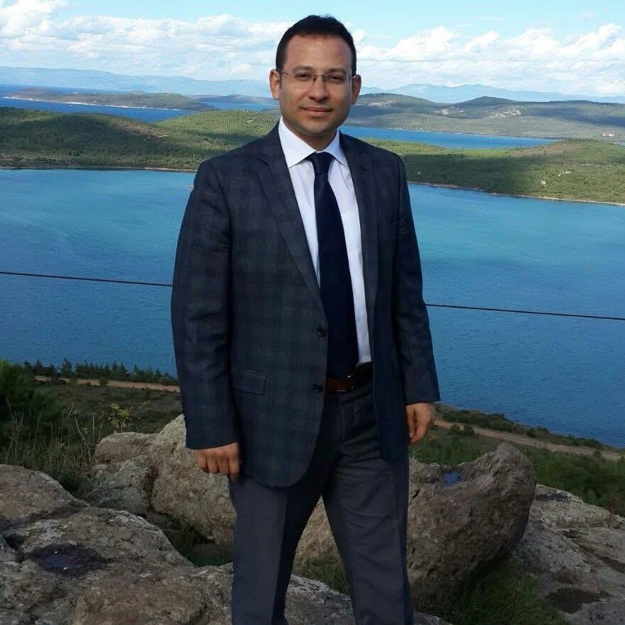 ayvalik-in-sevilen-bassavcisi-metin-tokel-izmir-cumhuriyet-bassavci-vekilligine-atandi