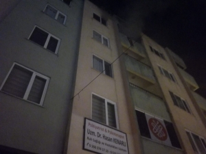 Apartman Dairesi Yangında Büyük Zarar Gördü