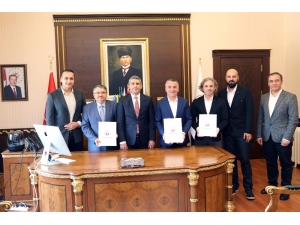 Kırklareli Valiliği Ve Defacto Kumaştan Hayaller Projesi İçin Protokol İmzaladı