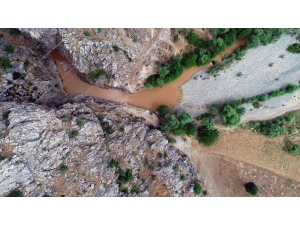 Doğa Harikasıydı, Çamur Deryasına Döndü