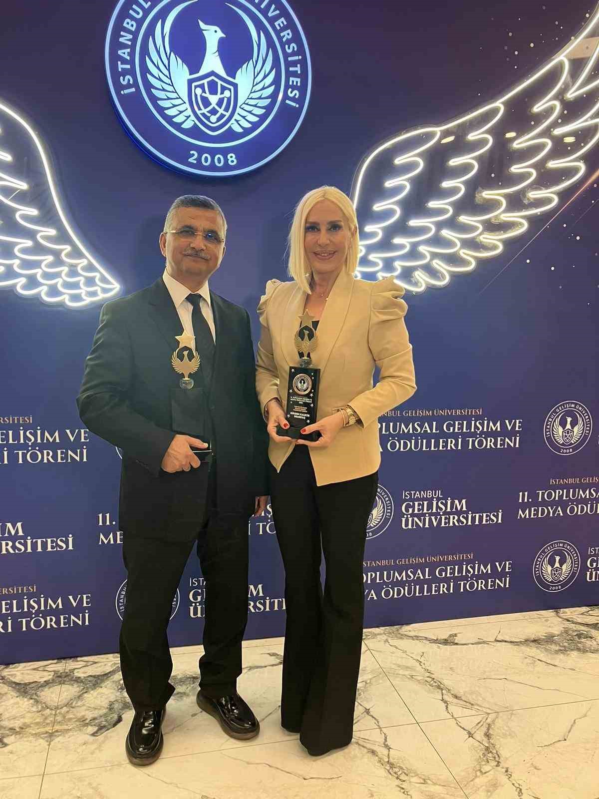 istanbul-gelisim-universitesi-11-toplumsal-gelisim-ve-medya-odulleri-sahiplerini-buldu
