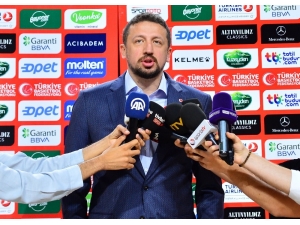 Hidayet Türkoğlu: "İnşallah Sorunsuz Bir Şekilde, Hak Edenin Kazanacağı Final İzleriz”