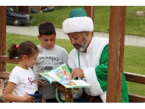 Nasreddin Hoca Yerli Ve Yabancı Turistlerle Buluştu