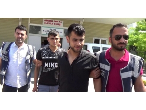 Hırsızlar Evden Çaldıkları Anahtarla Park Halindeki Aracı Götürdü