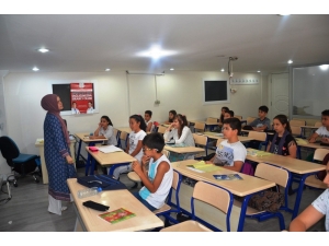 Yunusemre’nin Kur’an Kursuna Büyük İlgi