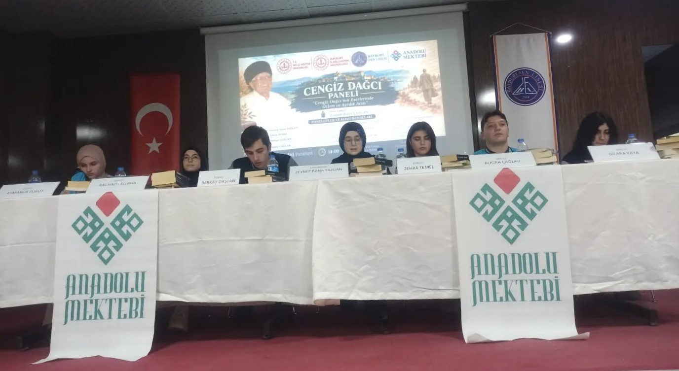 bayburt-fen-lisesinde-cengiz-dagci-paneli-duzenlendi