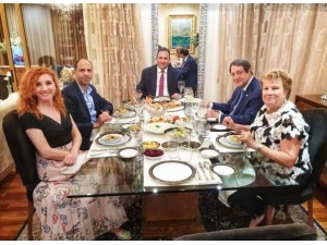 Kıbrıs’ta Tartışmaya Neden Olan Görüşmenin Fotoğrafı Yayınlandı