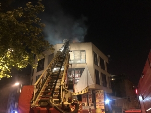 Fatih’te Bir İş Hanında Yangın