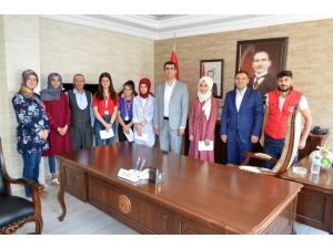 Ecdada Mektup Yazan Öğrencileri Kaymakam Kazez, Ağırladı