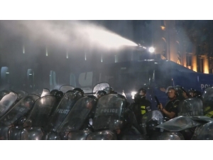 Gürcistan’daki Protestolarda En Az 70 Kişi Yaralandı