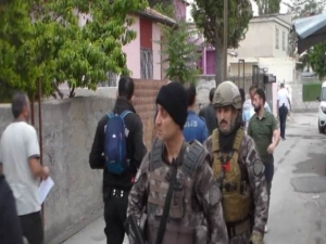 Kayseri Polisinden Aranan Şahıslara Özel Harekat Destekli Büyük Operasyon