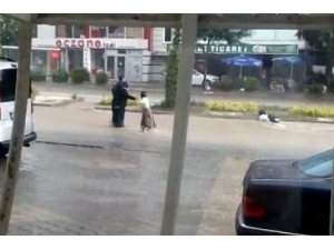 Sel Çocuğu Böyle Sürükledi