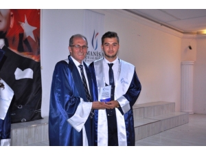 Sarıgöl Myo’da Mezuniyet Sevinci