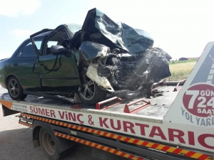 Konya’da İki Otomobil Çarpıştı: 2 Ölü, 3 Yaralı