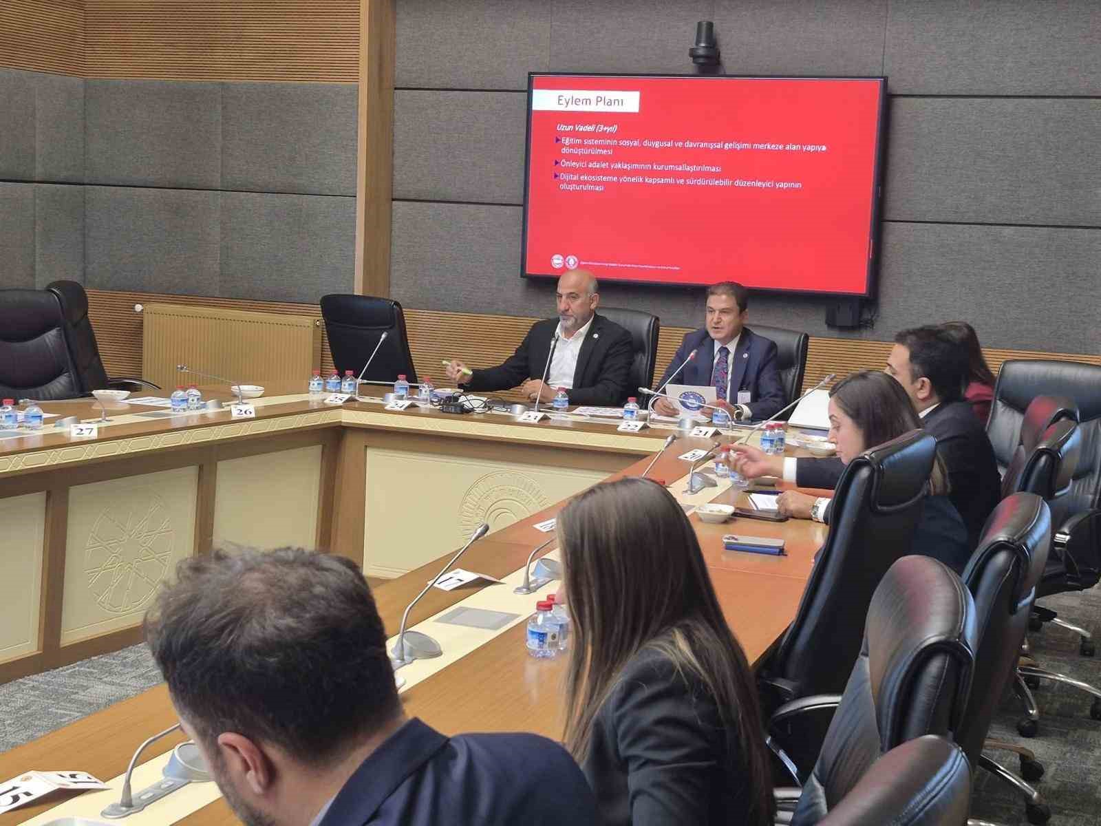 turk-egitim-sen-genel-sekreteri-dolgun-okullarimizin-guvenligi-yalnizca-bir-egitim-meselesi-degil-bir-guvenlik-ve-beka-meselesidir