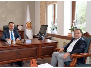 Başkan Şahin’den Vali Şentürk’e Ziyaret