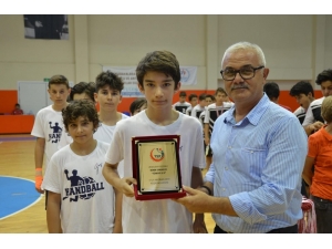 Thf Minikler Turnuvası Kuşadası’nda Yapıldı