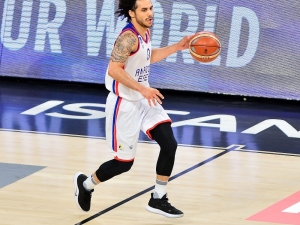 Şampiyon Anadolu Efes