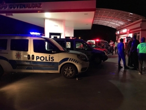 Kuşadası’nda Otogaz İstasyonuna Silahlı 3 Kişi Saldırıda Bulundu, 1 Kişi Yaralandı