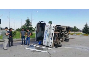 Personel Servisi Devrildi: 4 Yaralı