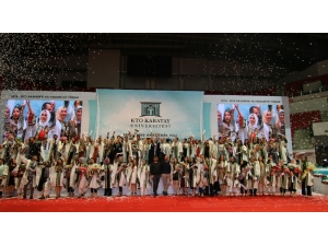 Kto Karatay Üniversitesinde Mezuniyet Coşkusu