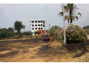 Saman Balya Makinesi Tarlada Yangın Çıkardı