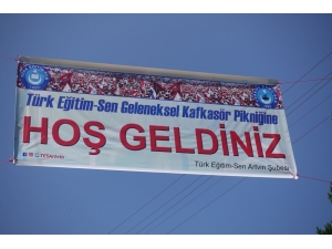 Türk Eğitim Sen Genel Başkanı Talip Geylan Artvin’de