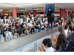 Van’da Ünlü Ressamların İkonik Tabloları Sergilendi