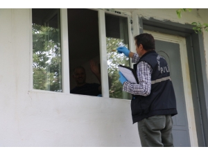 Yaşlılık Maaşı İle 10 Yılda Biriktirdiği 23 Bin Lirasını Çaldılar