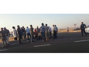 İpek Yolunda Otomobil İle Motosiklet Çarpıştı: 1 Ölü