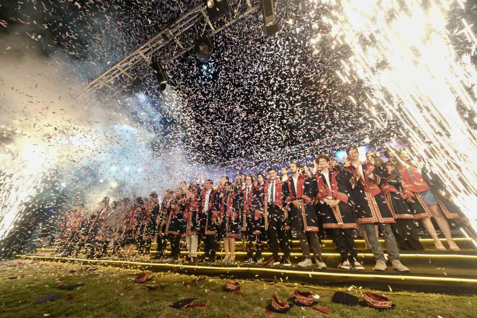 tubitak-fen-lisesi-ilk-mezunlarini-verdi-84-ogrenci-mezun-oldu