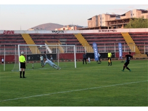 1. Şöhretler Futbol Turnuvası’nın Ödül Töreni Yapıldı