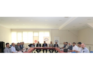 Bölge İl Müftüleri İle İlahiyat Fakültesi Dekanları Erzincan’da Biraraya Geldi