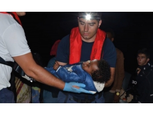 Kuşadası Körfezi’nde Çocuk Göçmenlerin Umuda Yolculuğu Yürek Burkuyor