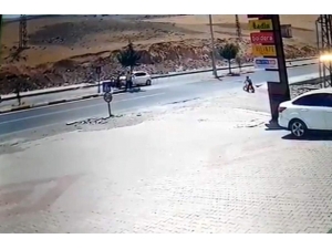 Otomobil Motosiklete Arkadan Çarpı: 2 Yaralı