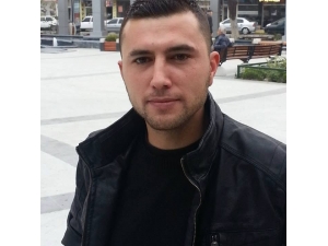 Kendisine Para Vermeyen Annesini Kafasına Taşla Vurarak Öldürdü