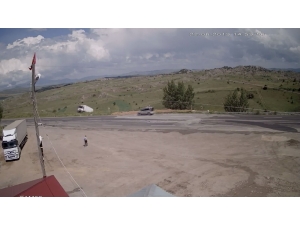 Freni Tutmayan Tır Şarampole Uçtu