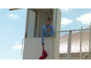 Ata Sporu Atlı Cirite Kadın Eli Değdi