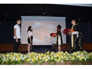 İtü’lü Öğrenciler Kep Fırlattı