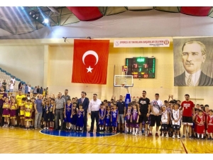 Adana’da 10 Bin Çocuk Basketbol Eğitimi Aldı