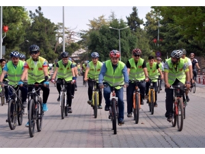 Pedalları “Diriliş” İçin Çevirdiler