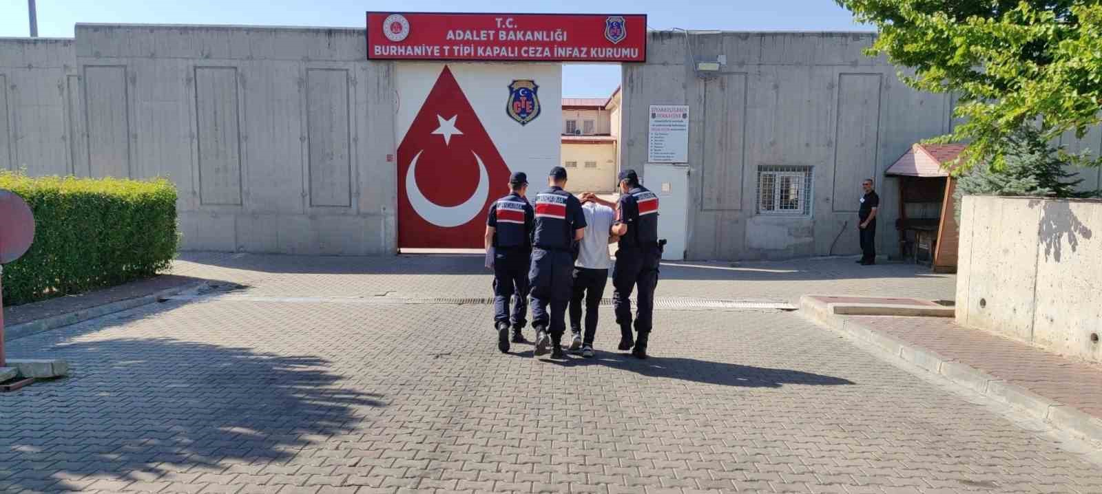 edremit-teki-yangin-icin-ozel-ekip-kuruldu-yakalanan-supheli-tutuklandi