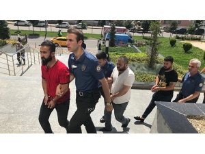Kadın Polislere Sözlü Tacize 4 Gözaltı