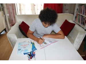 Lgs Birincilerinden Hamza: “Sınavı Başarmam Gereken En Büyük Hedef Gibi Gördüm”