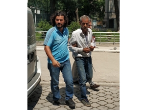 Boşanma Davası Devam Eden Karısını Bıçaklayan Koca Tutuklandı