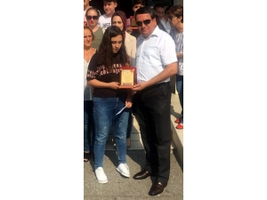 Lgs Türkiye Birincisi Devlet Okulundan