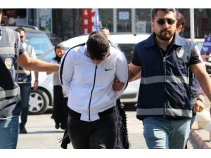 Çaldığı Parayı 10 Gün İçinde Ödeyeceğini Söyleyince Serbest Bırakıldı