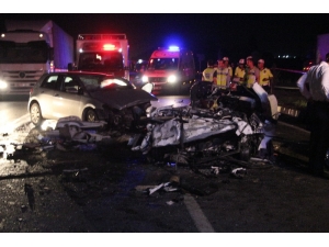 İzmir’de Feci Kazada Aynı Aileden 3 Kişi Öldü, 1 Kişi Yaralandı