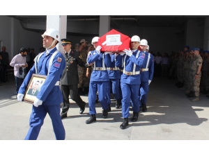 Kazada Ölen Uzman Çavuş İle Arkadaşının Cenazeleri Memleketlerine Uğurlandı